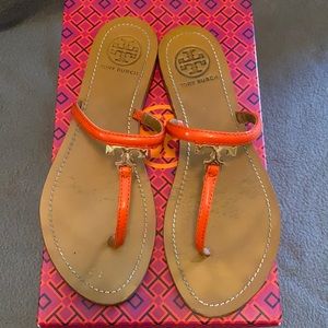 Tory Burch SZ7 Poppy Red T logo flat thong sandal